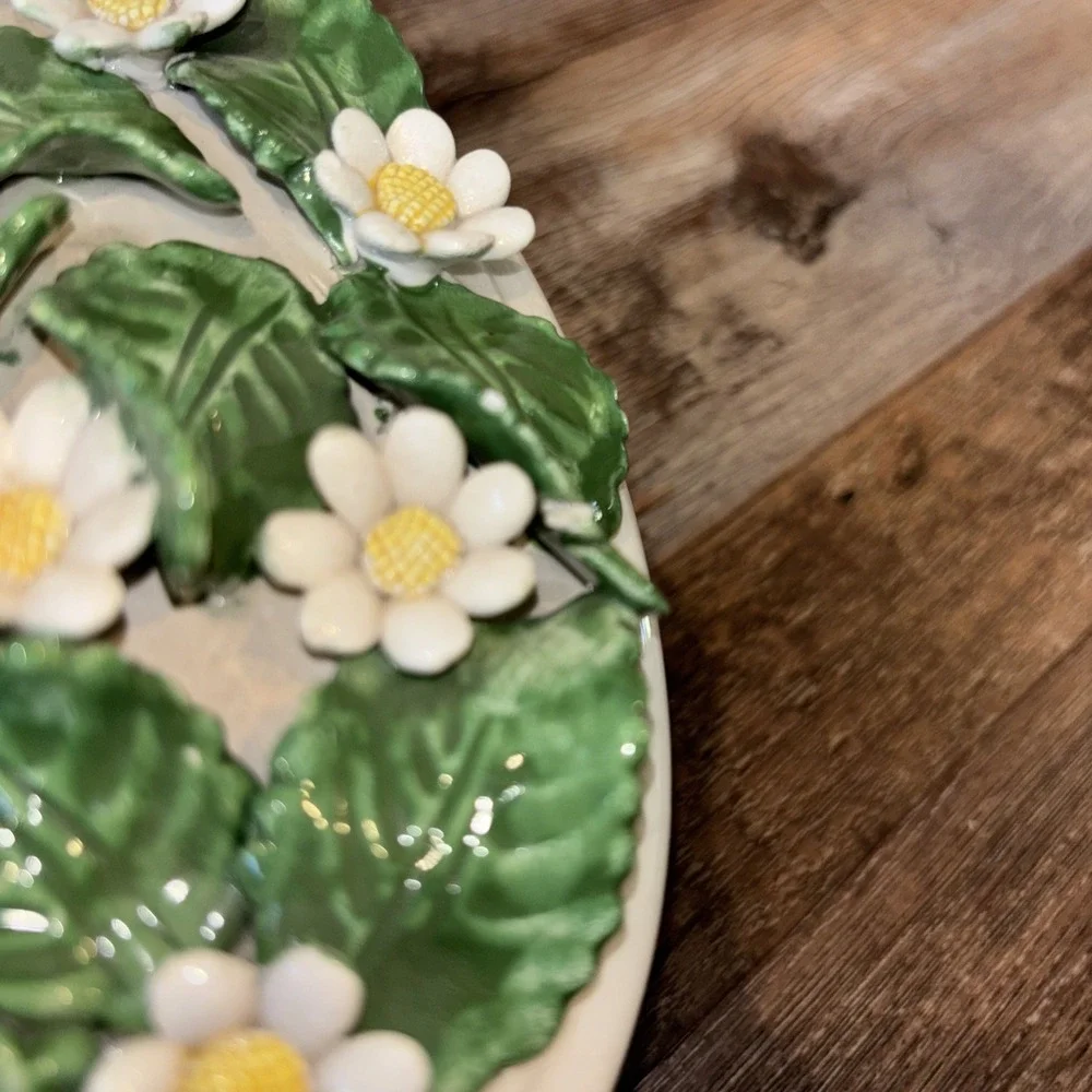 Daisy & Green Grass Lidded Trinket/ Jewelry Box ITALY